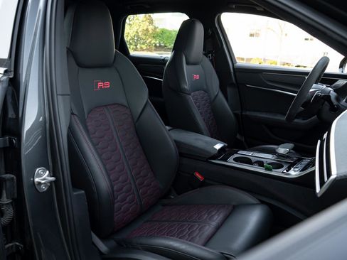 Certified 2024 Audi RS 6 performance AWD/4WD image 46