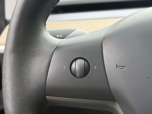 Used 2020 Tesla Model 3 Standard Range Plus image 21