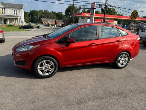 Used 2019 Ford Fiesta SE FWD image 7