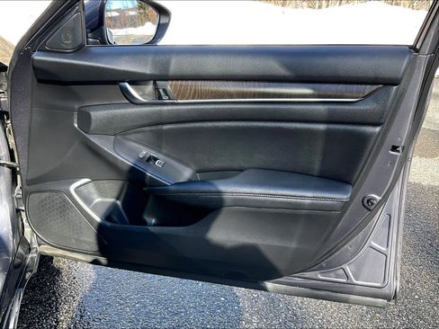 Certified 2019 Honda Accord EX image 11