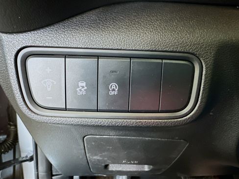 Used 2025 Kia Soul LX w/ LX Technology Package image 17