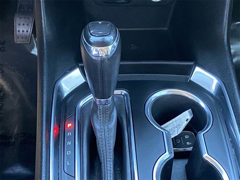 Used 2020 Chevrolet Traverse LT w/ LT Premium Package image 31