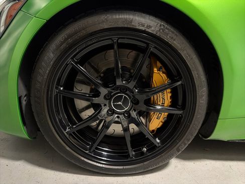 Used 2018 Mercedes-Benz AMG GT R image 13