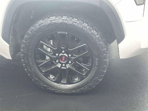 Used 2022 Toyota Tundra SR5 image 8