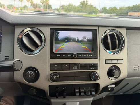 Used 2014 Ford F250 XLT w/ XLT Value Package AWD/4WD image 13