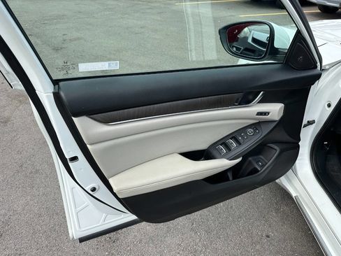 Used 2018 Honda Accord EX-L image 12
