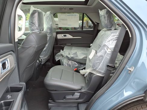 New 2026 Ford Explorer Active w/ Active Comfort Package AWD/4WD image 6