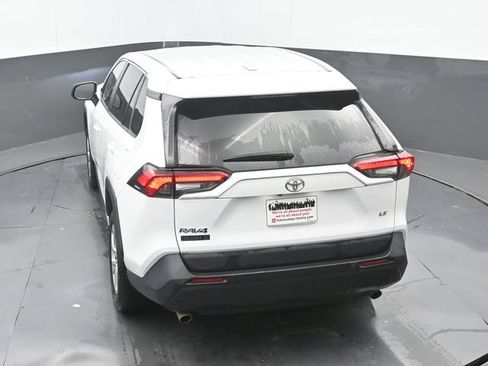 Used 2023 Toyota RAV4 LE FWD image 15