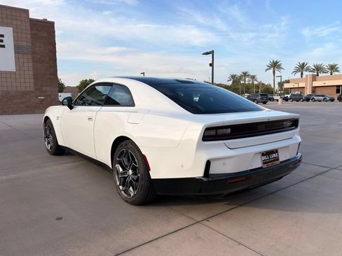 Used 2024 Dodge Charger Daytona R/T w/ Plus Group AWD/4WD image 9