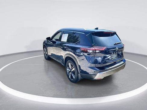 Used 2024 Nissan Rogue SL FWD image 6