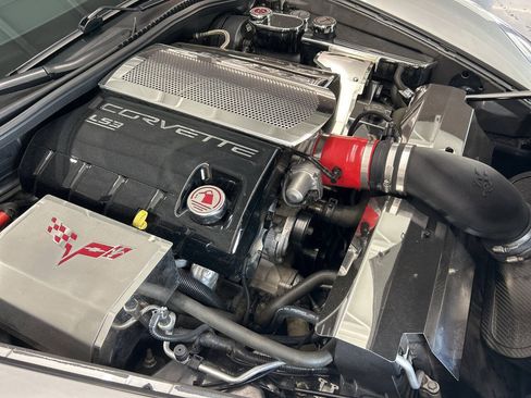 Used 2006 Chevrolet Corvette Convertible w/ Preferred Equipment Group RWD image 2