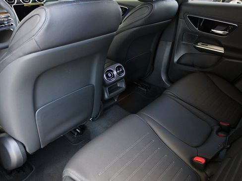 New 2025 Mercedes-Benz GLC 350e 4MATIC image 33