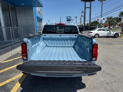 Used 2025 Chevrolet Colorado LT image 8