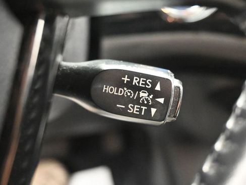 Used 2020 Toyota Prius Prime LE w/ Carpet Mat Package image 19