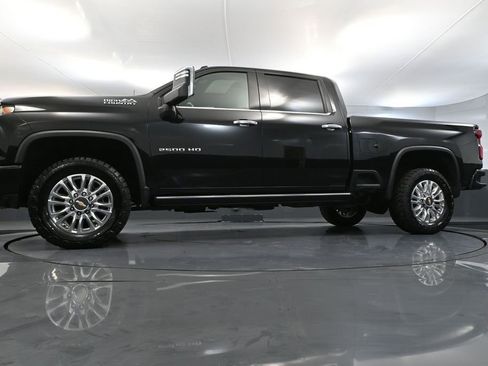 Used 2022 Chevrolet Silverado 2500 High Country w/ Z71 Off-Road Package AWD/4WD image 63