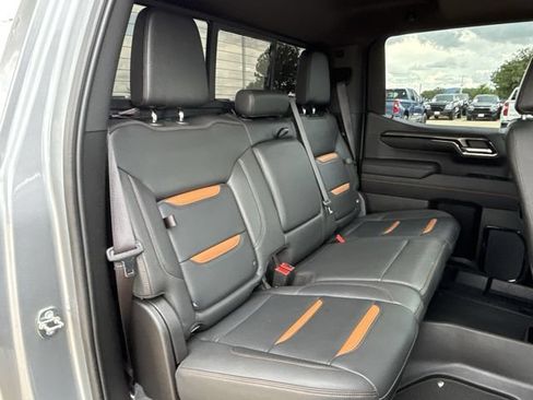 Used 2023 GMC Sierra 1500 AT4 w/ AT4 Premium Package AWD/4WD image 29