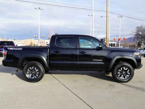 Certified 2023 Toyota Tacoma TRD Off-Road w/ Technology Package image 9