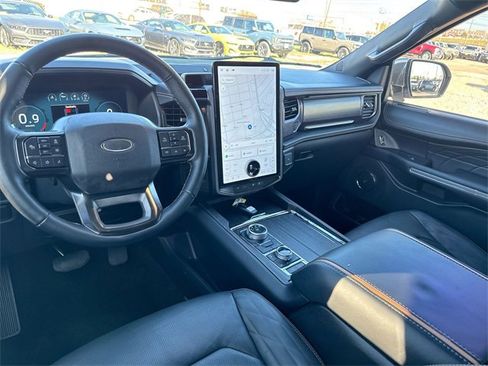 Used 2022 Ford Expedition Platinum image 36