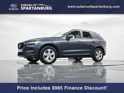Used 2022 Volvo XC60 B5 Momentum image 32