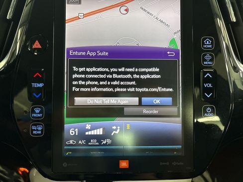 Used 2017 Toyota Prius Prime Advanced w/ Preferred Accessory Package FWD image 21