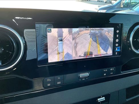 Used 2020 Mercedes-Benz Sprinter 2500 image 25