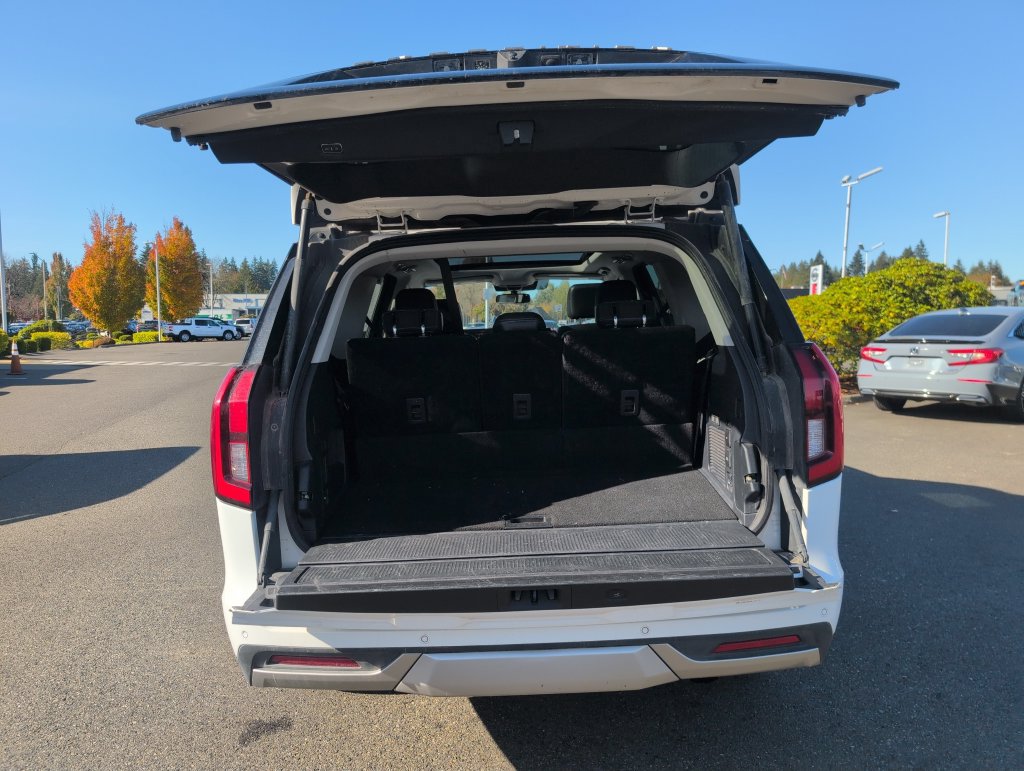 Used 2025 Ford Expedition Platinum AWD/4WD image 36