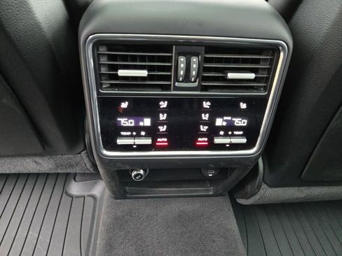 Used 2020 Porsche Cayenne AWD/4WD image 21