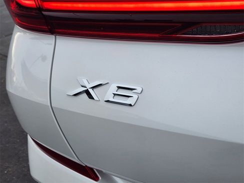 New 2026 BMW X6 xDrive40i image 21