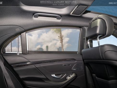 Used 2020 Mercedes-Benz S 560 4MATIC Sedan image 35