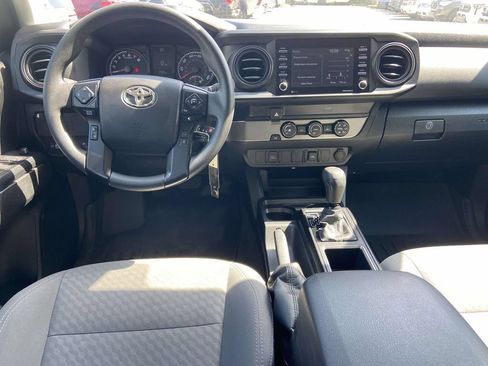 Used 2022 Toyota Tacoma SR w/ SR Convenience Package RWD image 11
