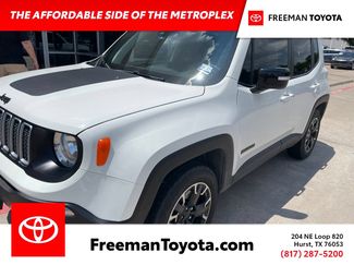 Used 2023 Jeep Renegade Latitude AWD/4WD video 1