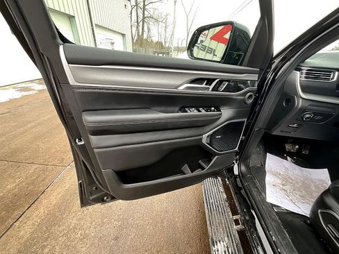 New 2026 Jeep Grand Wagoneer L Limited image 11