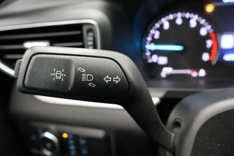 Used 2023 Ford Explorer XLT w/ Equipment Group 202A AWD/4WD image 26