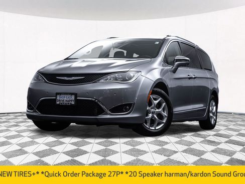 Used 2020 Chrysler Pacifica Limited w/ Advanced Safetytec Group FWD image 2