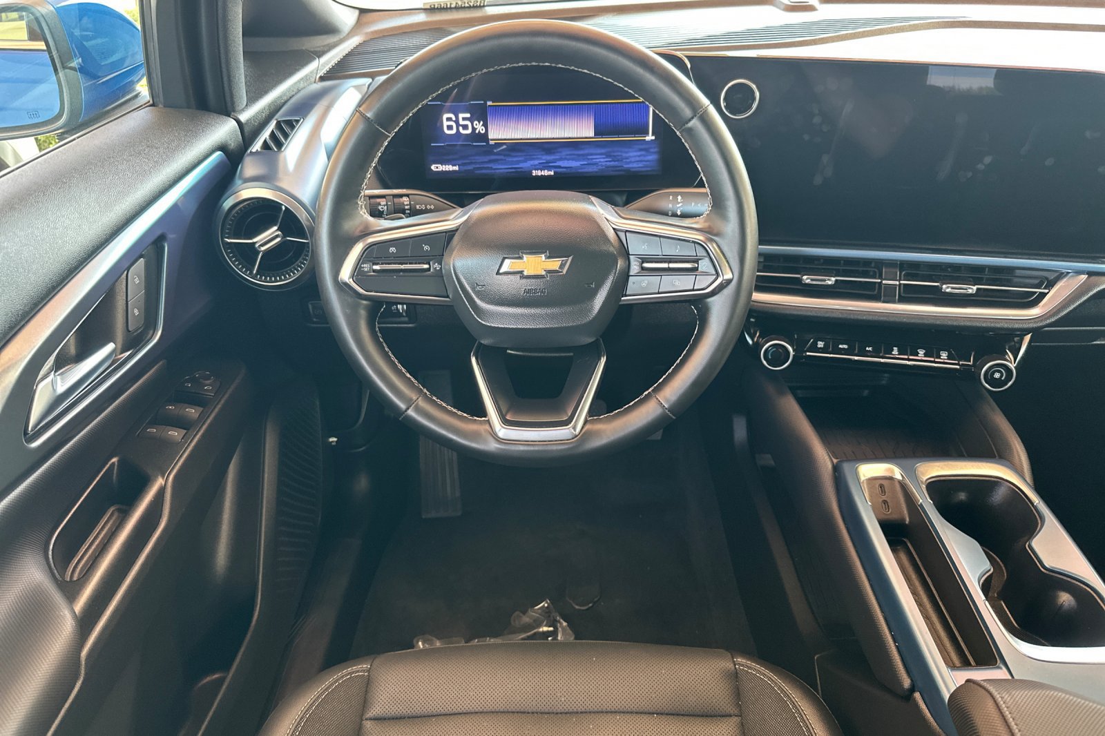 Used 2024 Chevrolet Equinox EV LT FWD image 16