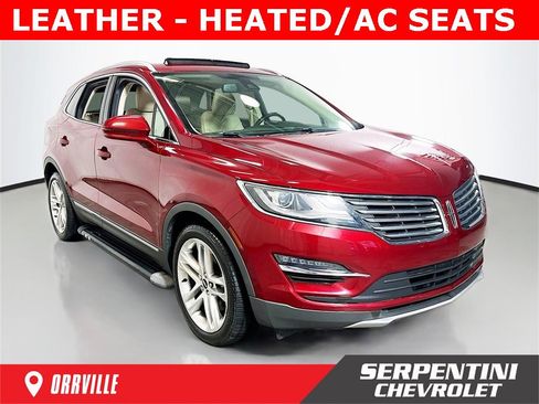 Used 2017 Lincoln MKC Reserve w/ Lincoln MKC Climate Package image 1