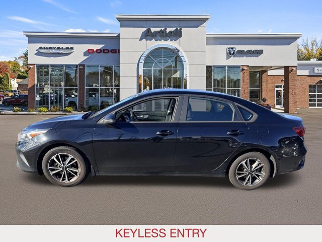 Used 2022 Kia Forte LXS w/ LXS Technology Package FWD image 4