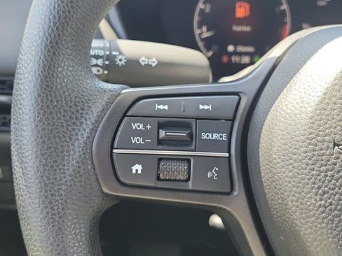 Used 2024 Honda HR-V LX image 19