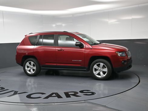 Used 2015 Jeep Compass Sport w/ Power Value Group AWD/4WD image 2