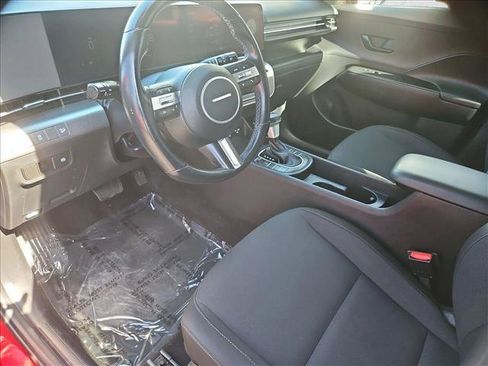 Used 2024 Hyundai Kona SEL AWD/4WD image 12