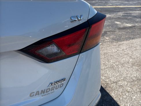 Used 2019 Nissan Altima 2.5 SV AWD/4WD image 8