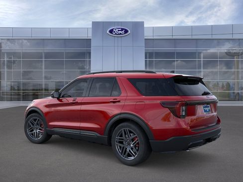 New 2026 Ford Explorer ST-Line w/ ST-Line Street Pack AWD/4WD image 4