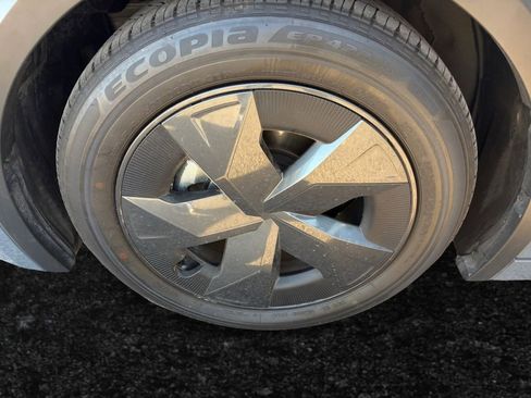 Used 2023 Toyota Prius LE image 27