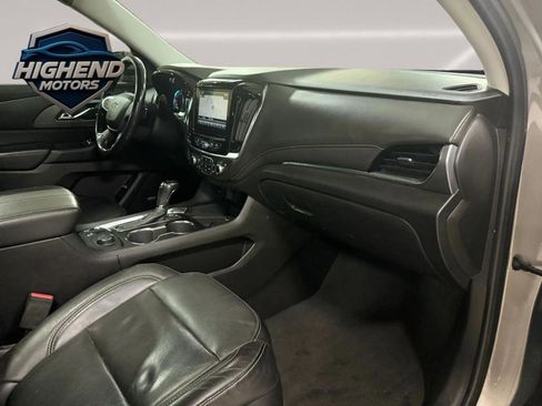 Used 2019 Chevrolet Traverse Premier w/ Driver Confidence II Package image 27