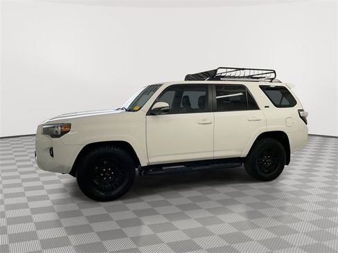 Used 2023 Toyota 4Runner SR5 Premium image 7