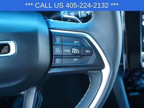 Used 2023 Jeep Grand Cherokee L Laredo image 36