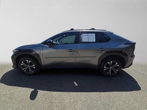 Used 2025 Toyota bZ4X AWD w/ Weather Package image 6