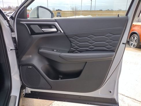 New 2026 Mitsubishi Outlander SEL image 35