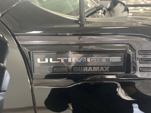 Used 2025 GMC Sierra 3500 Denali Ultimate image 8