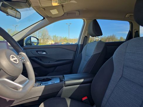 Used 2023 Nissan Rogue SV image 20